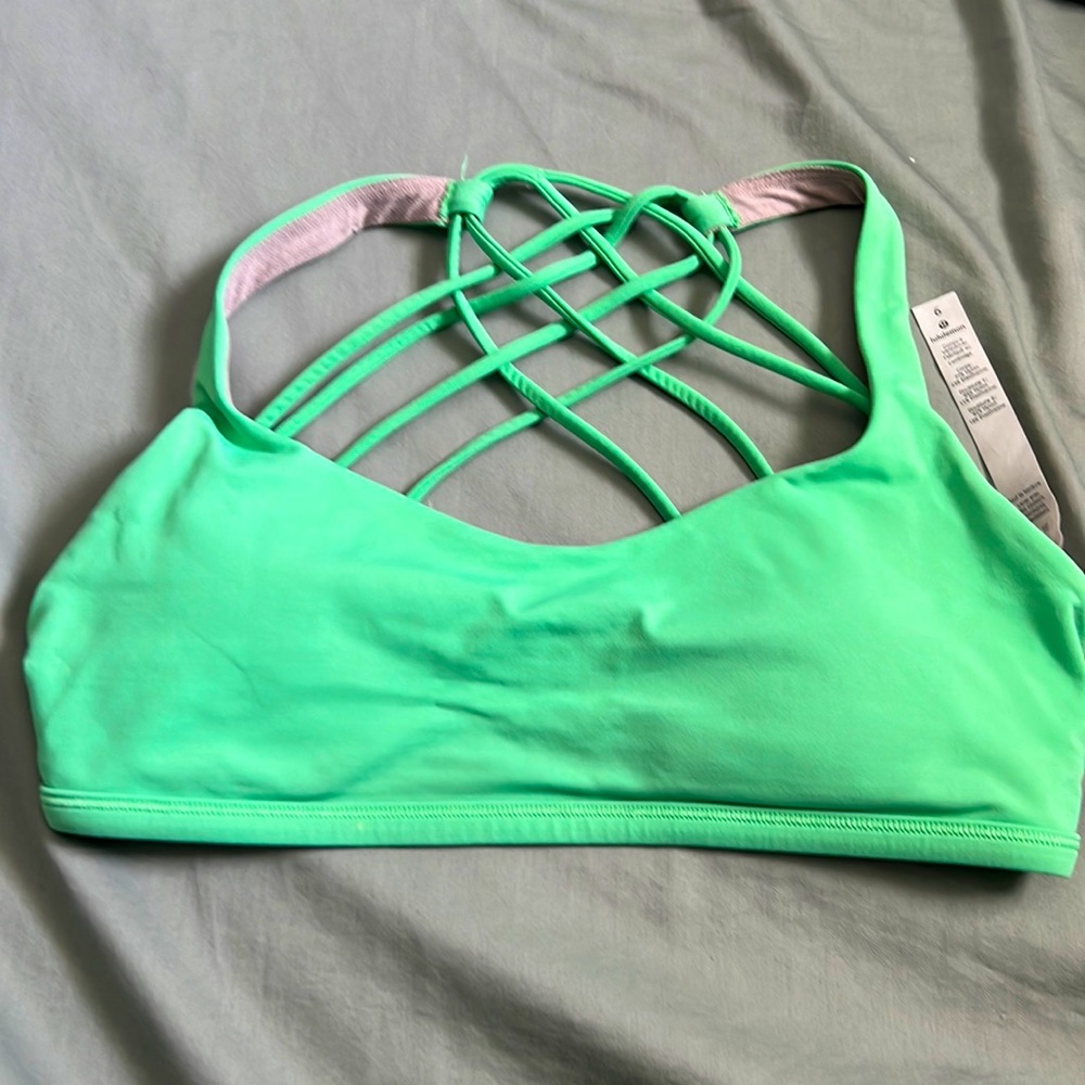 Lululemon Free to be Wild bra size 6